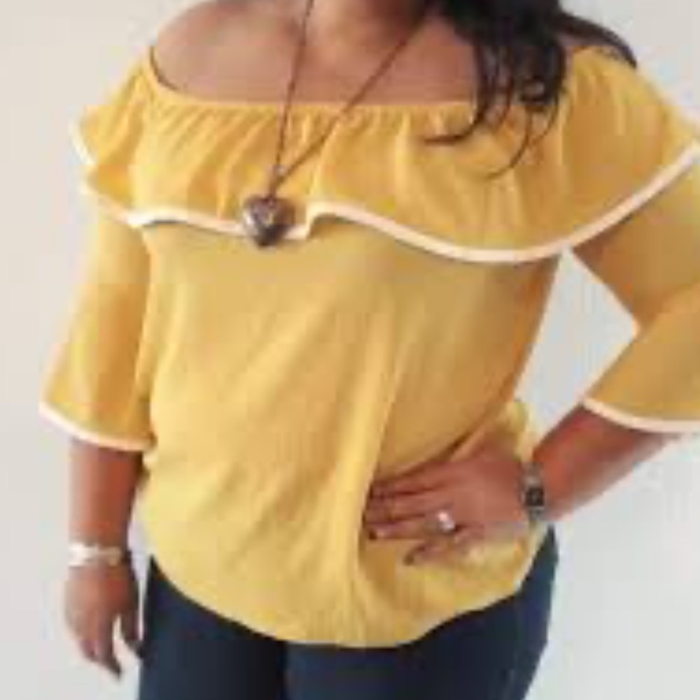 Fashion Magazine‎ Yellow Ruffle Off Shoulder Top. Size L (429)